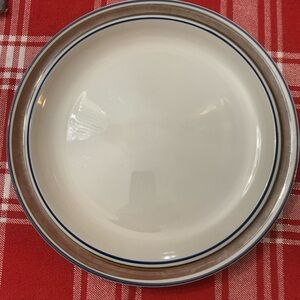 Vintage Salem Elegant Cream Dinner Plate with Blue and Brown Accents